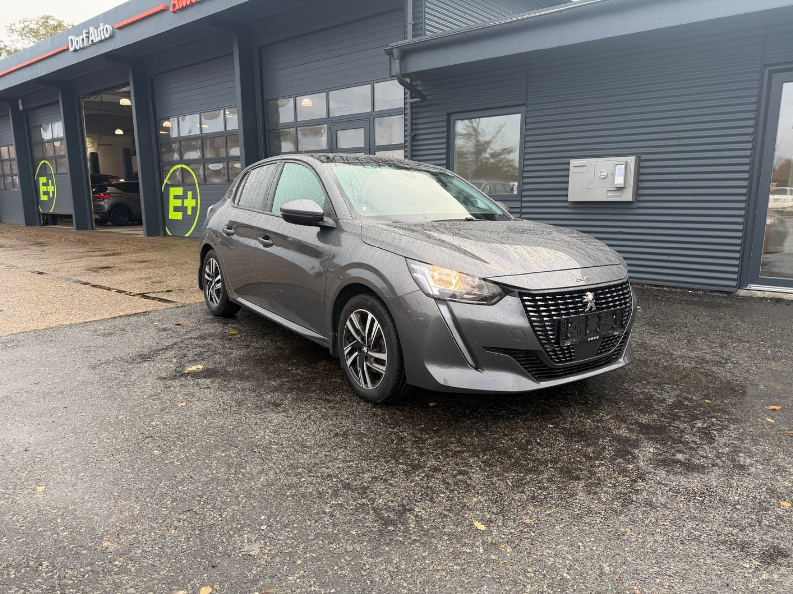 Peugeot 208 1,2 PureTech 100 Allure Sky