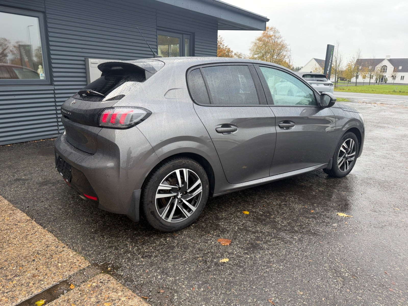 undefined Peugeot 208 fra 2020