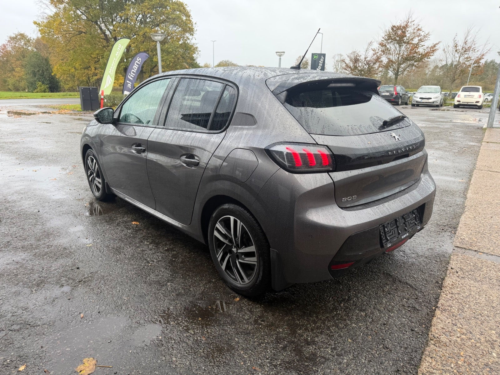 undefined Peugeot 208 fra 2020