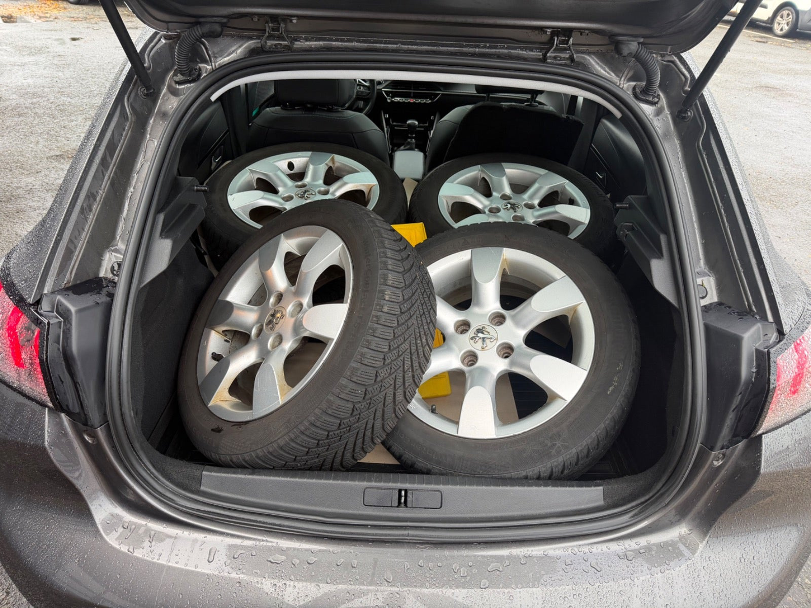 undefined Peugeot 208 fra 2020