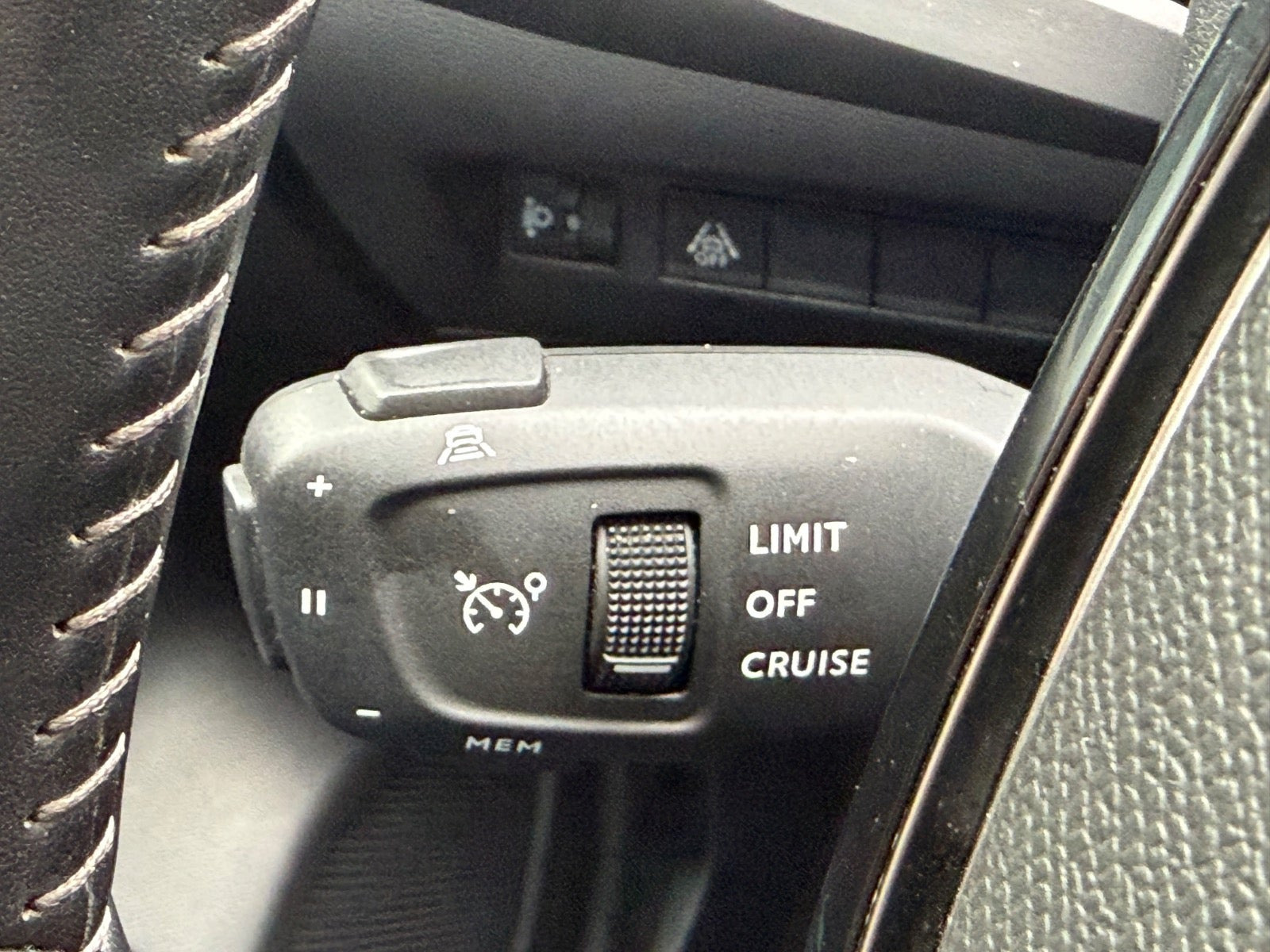undefined Peugeot 208 fra 2020
