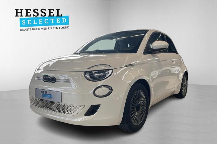 Hvid Fiat 500e fra 2022
