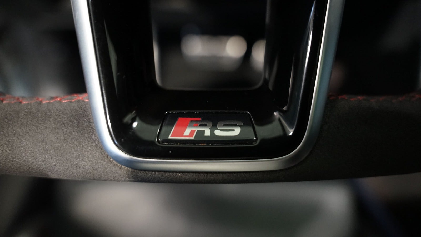 Hvid Audi RS6 fra 2020