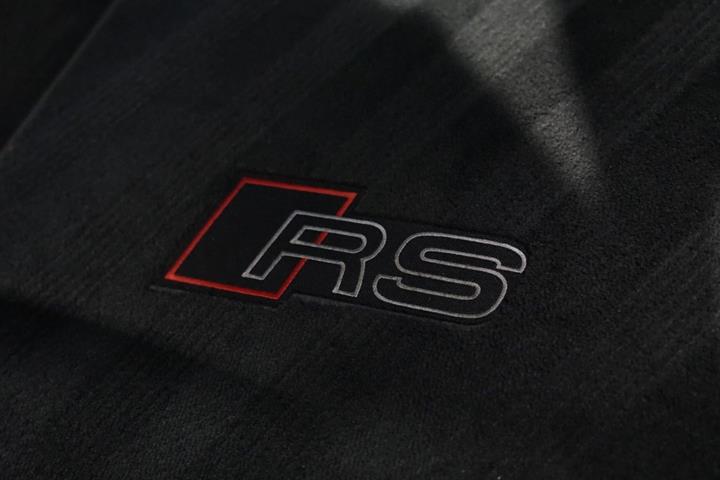 Hvid Audi RS6 fra 2020