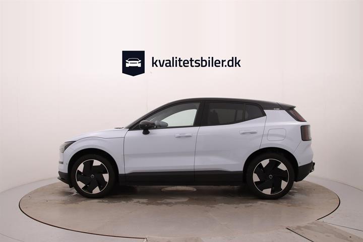 Blå Volvo EX30 fra 2024