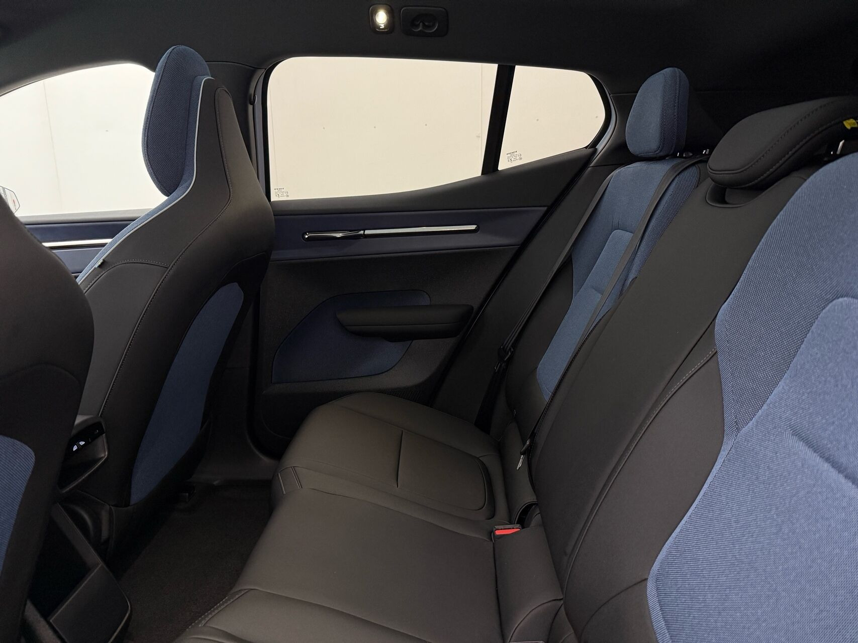 Blå Volvo EX30 fra 2024