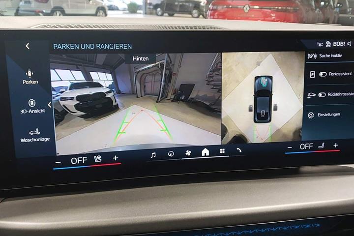Grå BMW i4 fra 2024