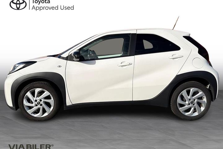 Hvid Toyota Aygo X fra 2022