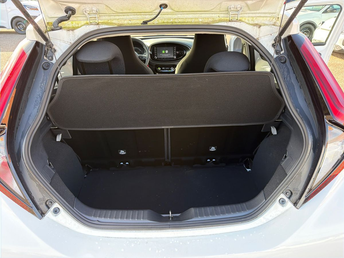 Hvid Toyota Aygo X fra 2022