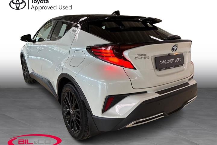 Hvid Toyota C-HR fra 2020