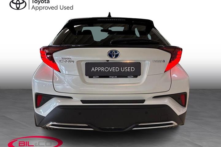 Hvid Toyota C-HR fra 2020