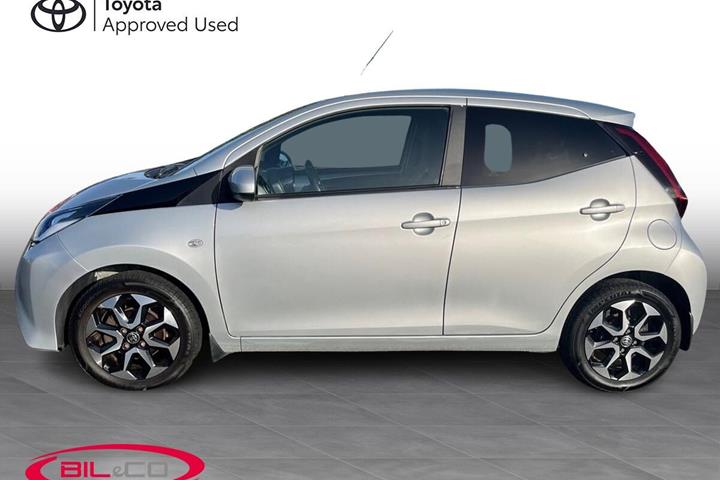 Sølv Toyota Aygo fra 2020
