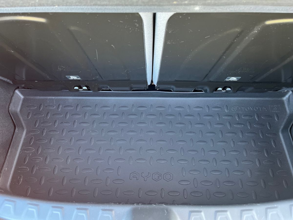 Sølv Toyota Aygo fra 2020