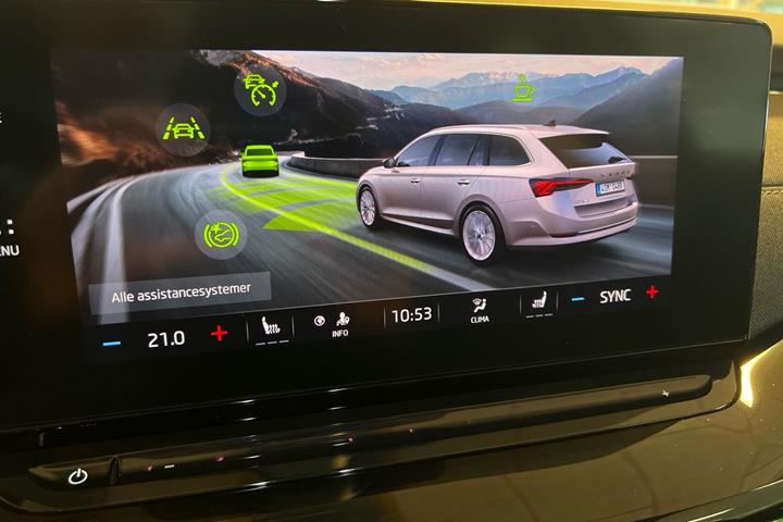 Blå Skoda Octavia fra 2024