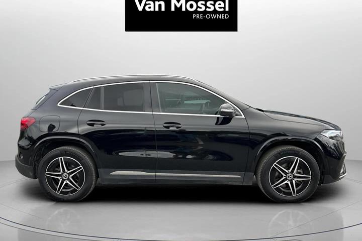 Sort Mercedes EQA250+ fra 2024