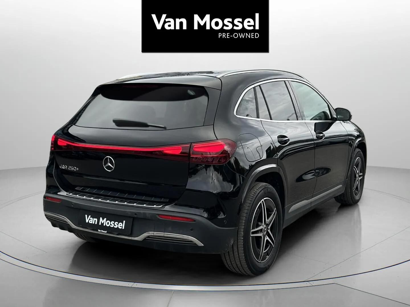 Sort Mercedes EQA250+ fra 2024