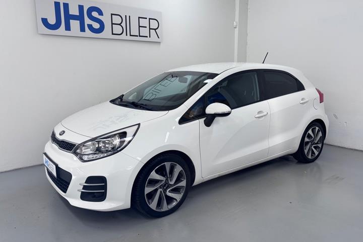 Hvid Kia Rio fra 2015