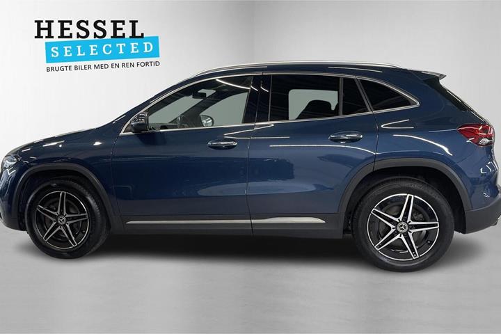 Blå Mercedes EQA250 fra 2023