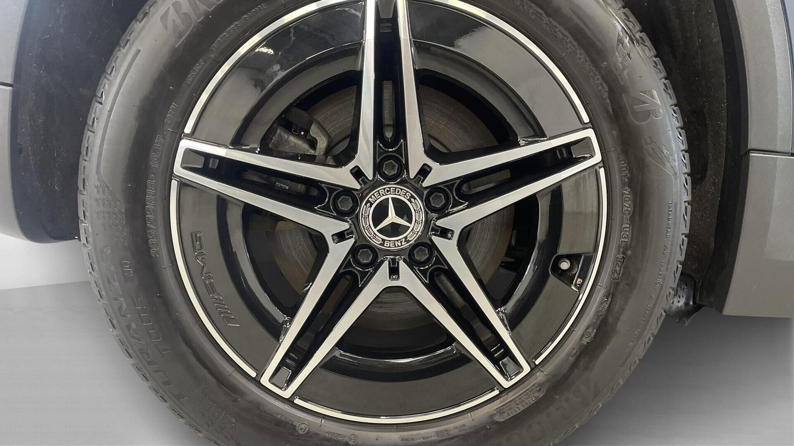 Blå Mercedes EQA250 fra 2023