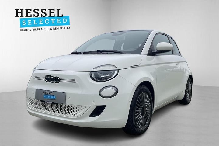 Hvid Fiat 500e fra 2022