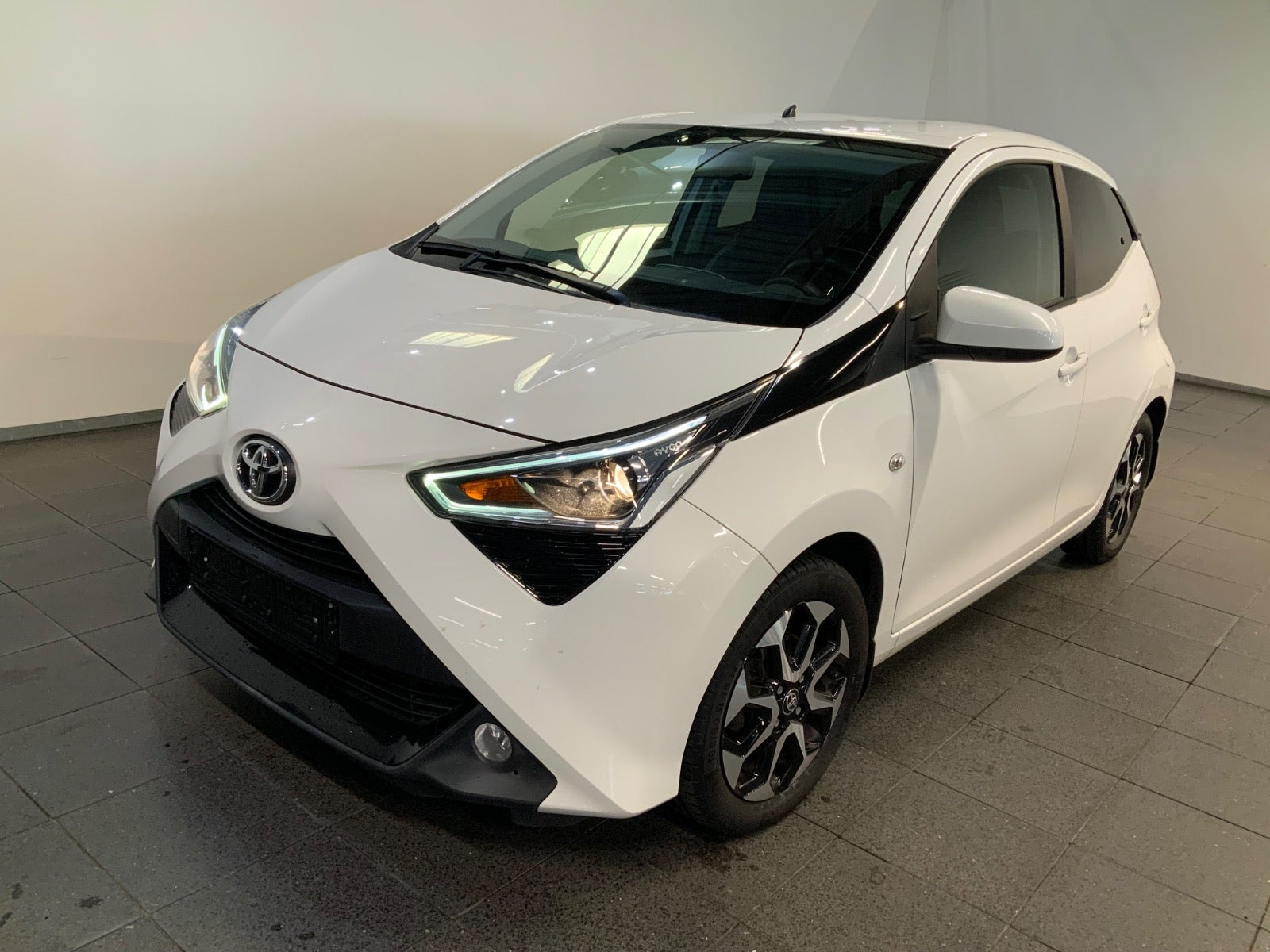 Toyota Aygo 1,0 VVT-i x-press