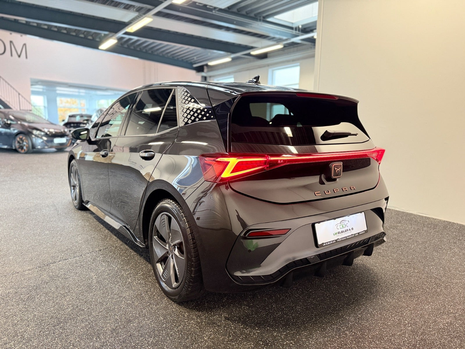 Grå Cupra Born fra 2023
