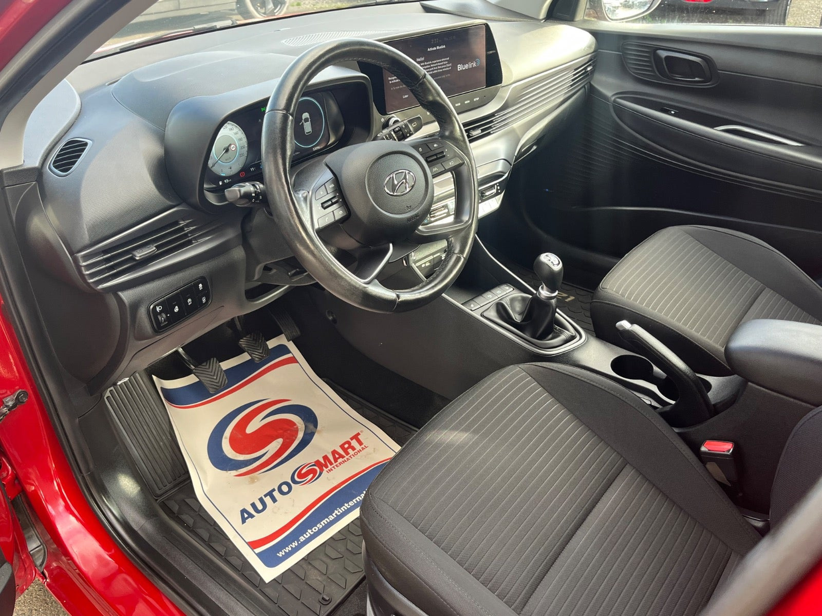 Rød Hyundai i20 fra 2022