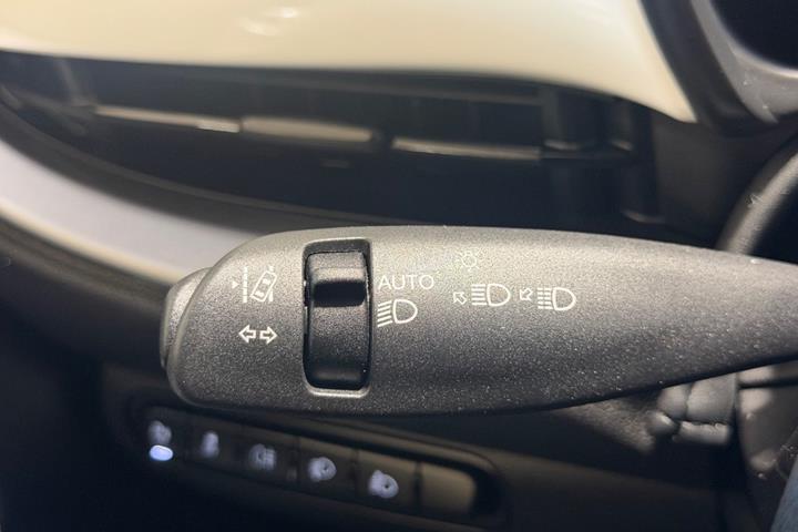 Hvid Fiat 500e fra 2023