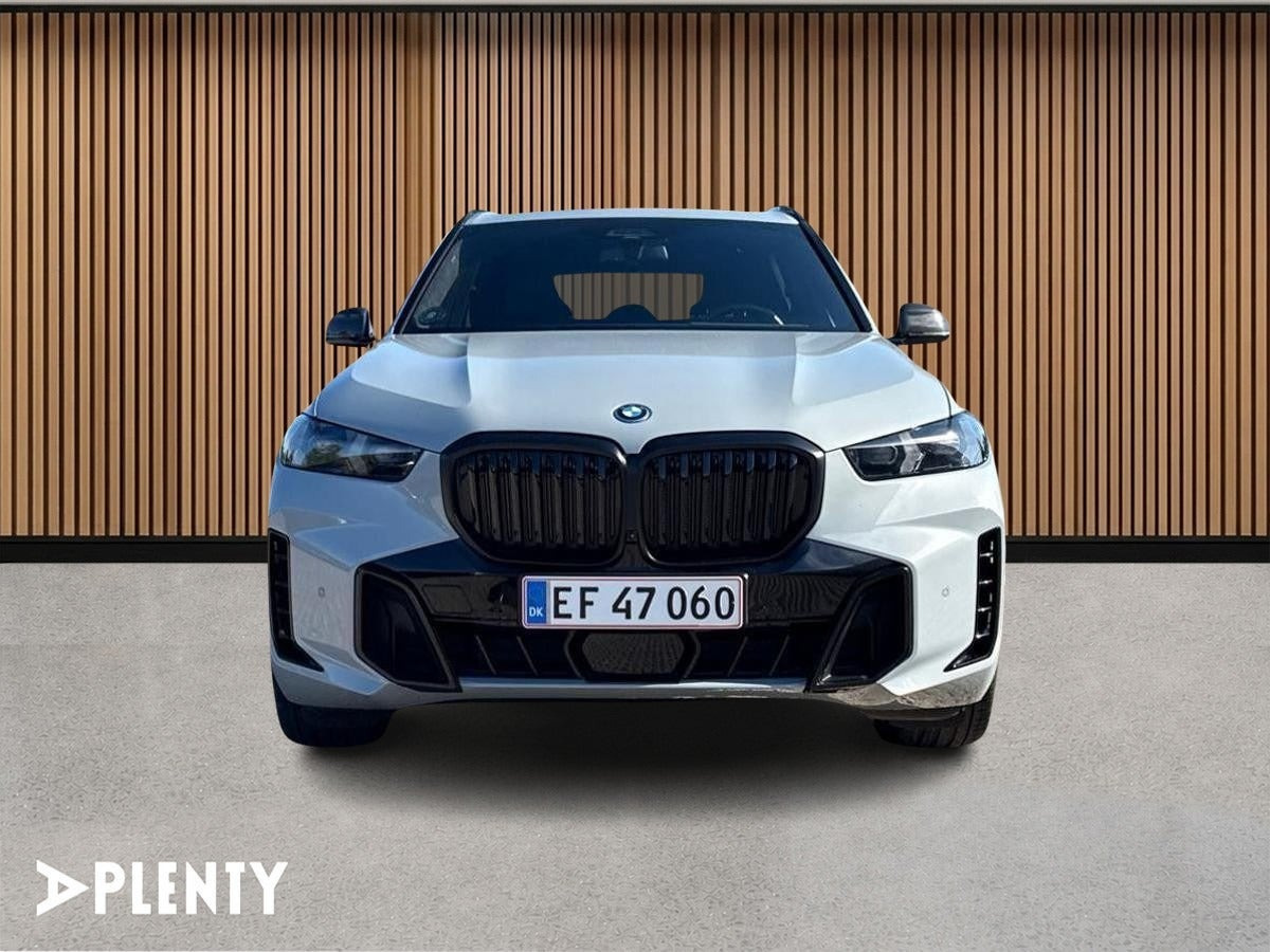 Grå BMW X5 fra 2024