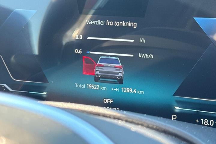 Grå BMW X5 fra 2024