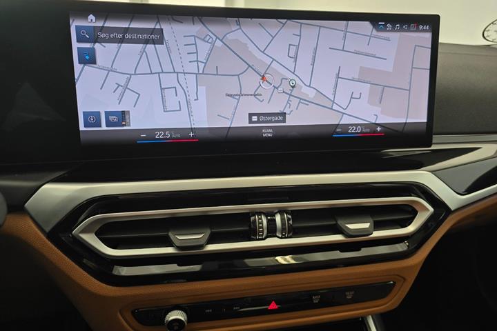 Hvid BMW i4 fra 2023