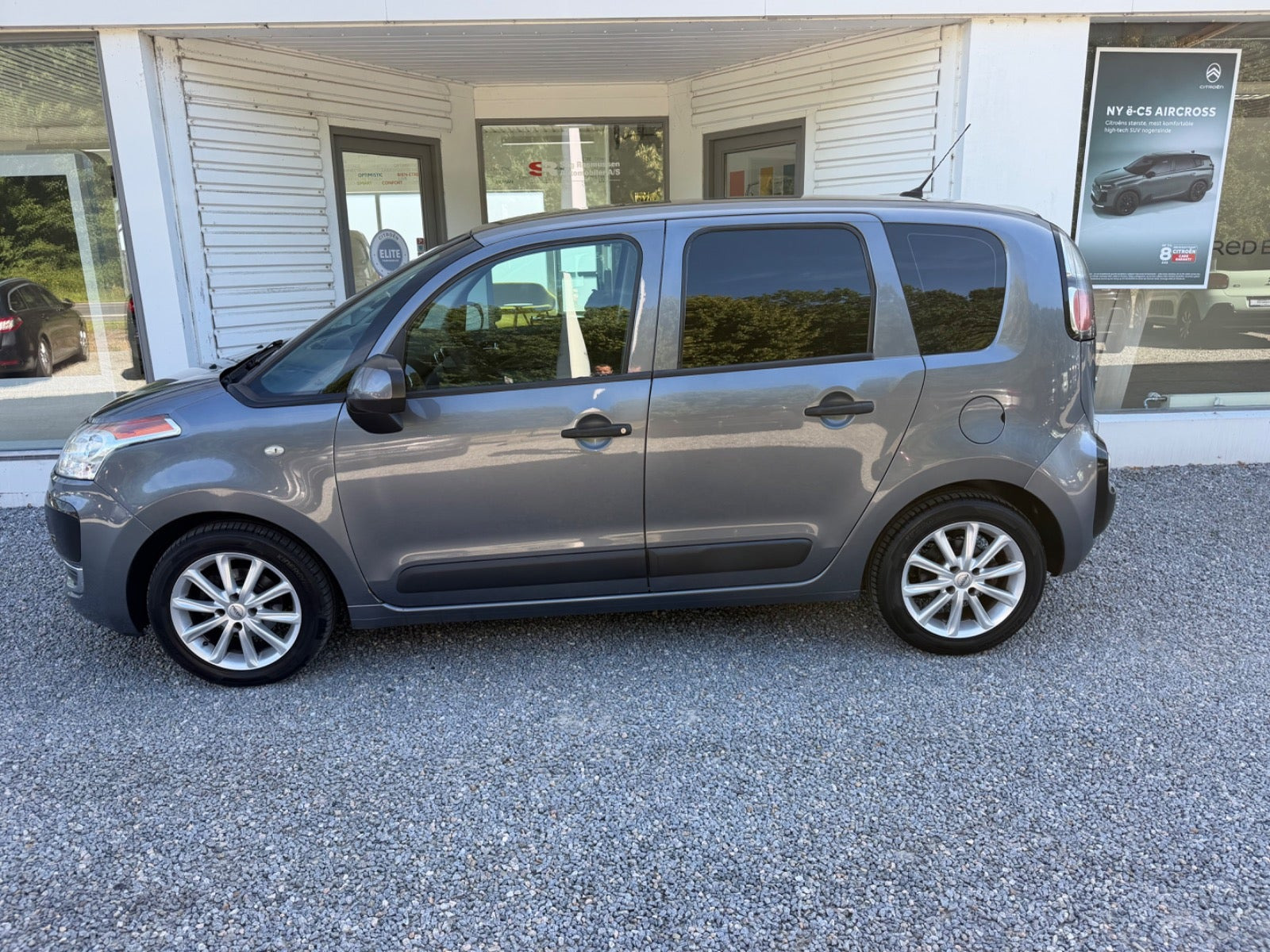 Grå Citroën C3 Picasso fra 2011