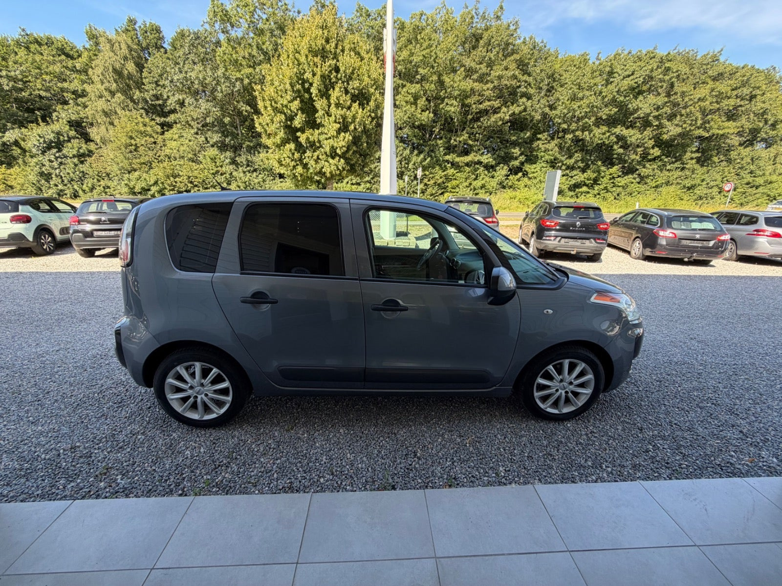 Grå Citroën C3 Picasso fra 2011