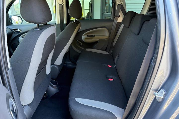 Grå Citroën C3 Picasso fra 2011