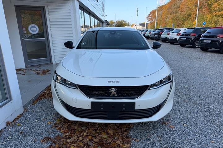 Hvid Peugeot 508 fra 2020