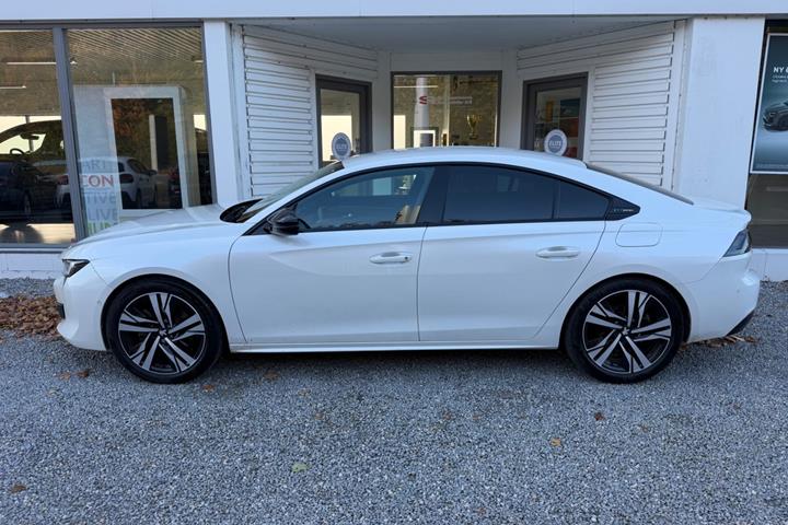 Hvid Peugeot 508 fra 2020