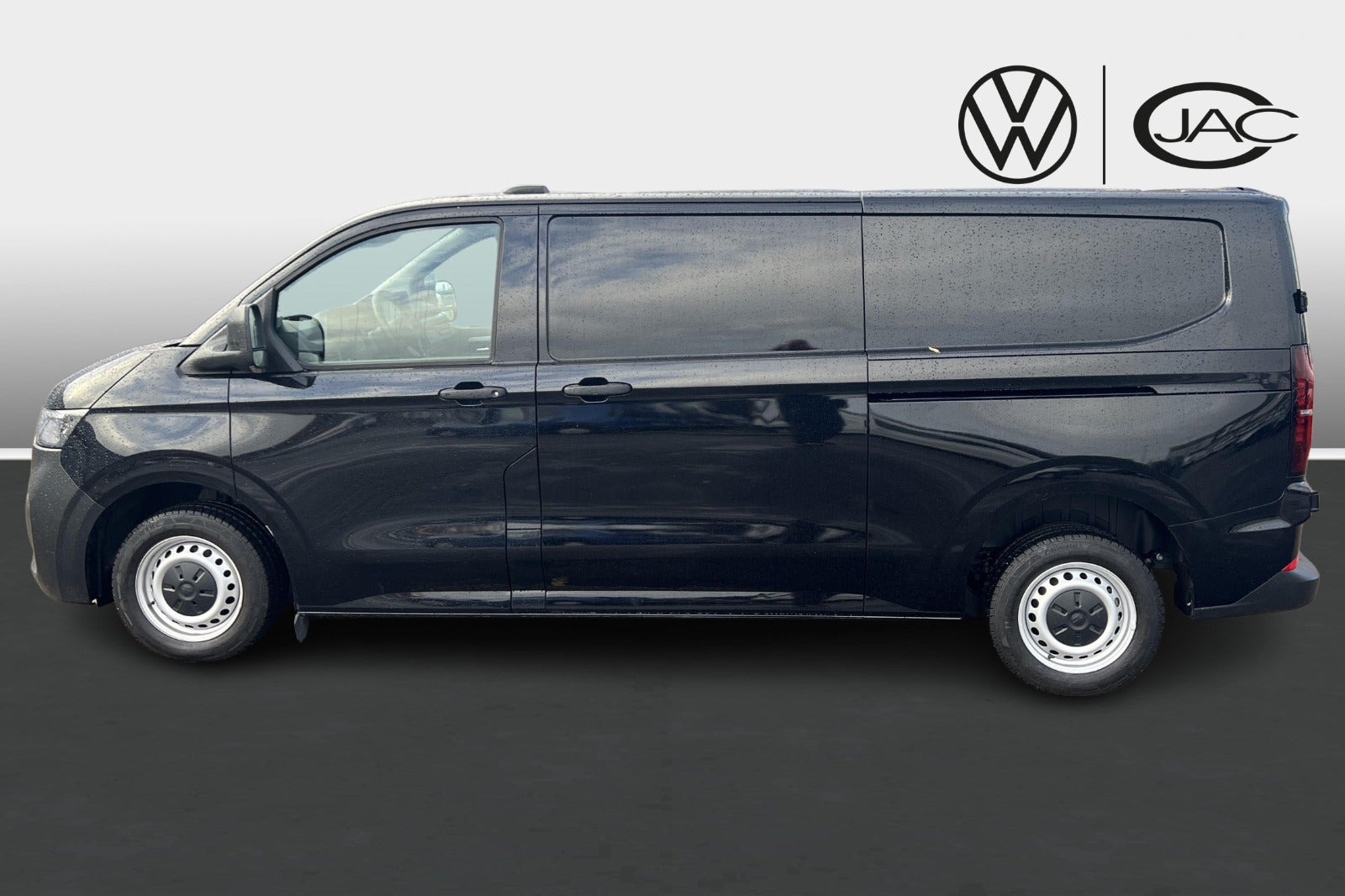 Sort VW Transporter fra 2025