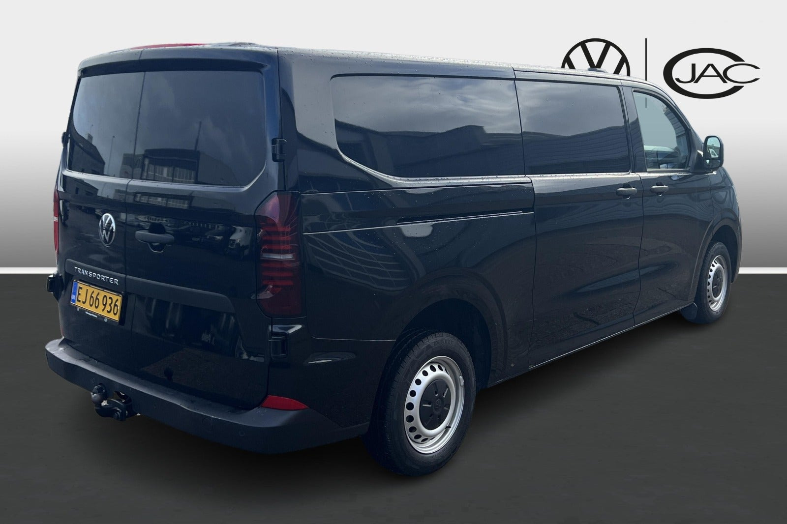 Sort VW Transporter fra 2025