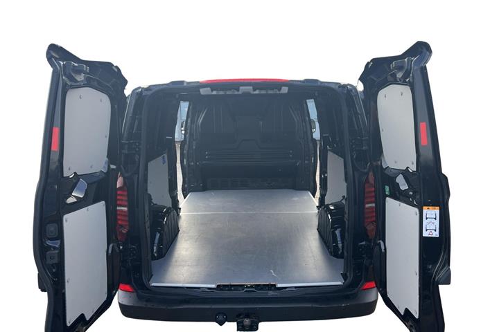 Sort VW Transporter fra 2025