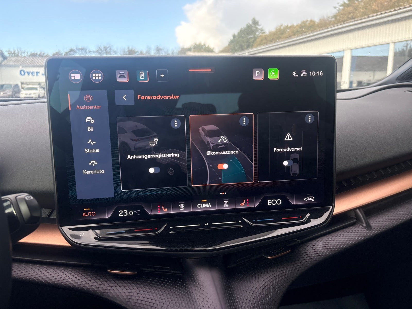 Blå Cupra Tavascan fra 2025