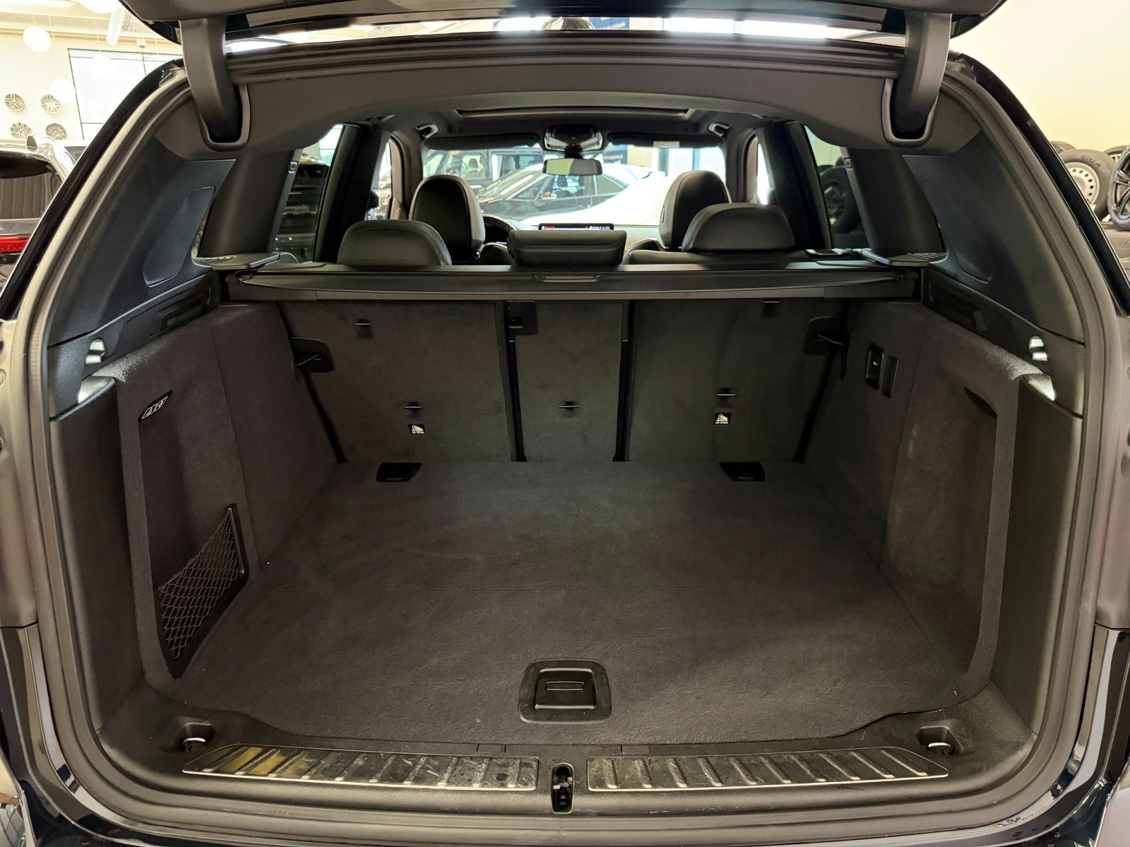 Sort BMW iX3 fra 2023