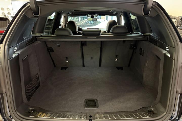 Sort BMW iX3 fra 2023