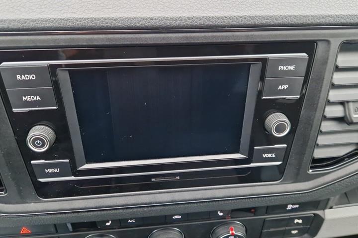Hvid VW Crafter 35 fra 2023