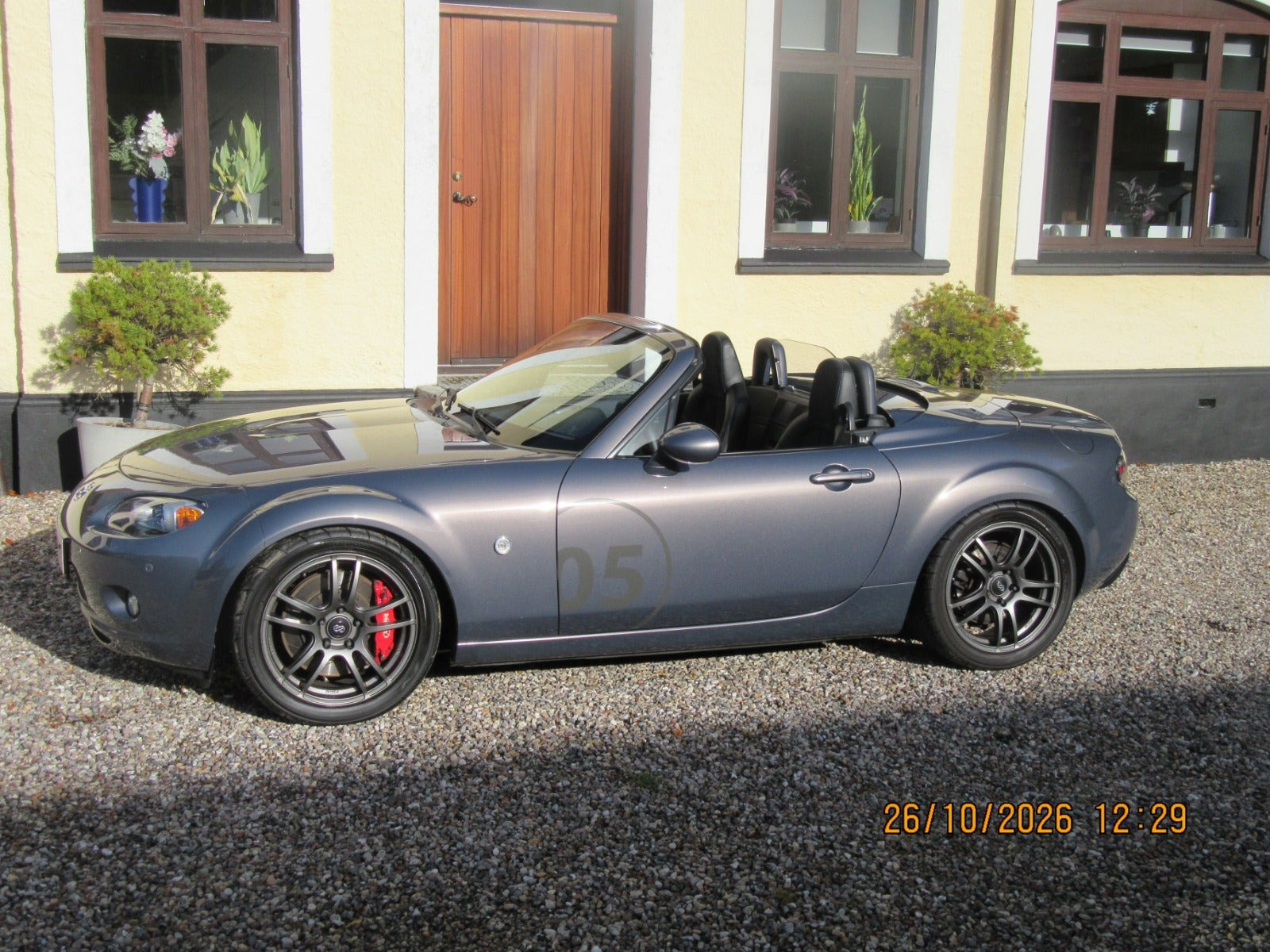 Grå Mazda MX-5 fra 2007