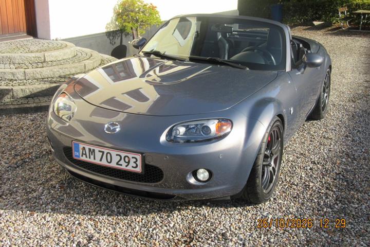 Grå Mazda MX-5 fra 2007