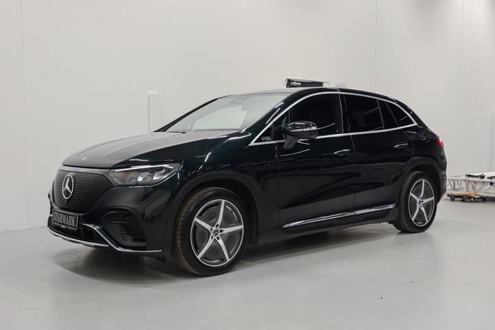 Grøn Mercedes EQE350 SUV fra 2024