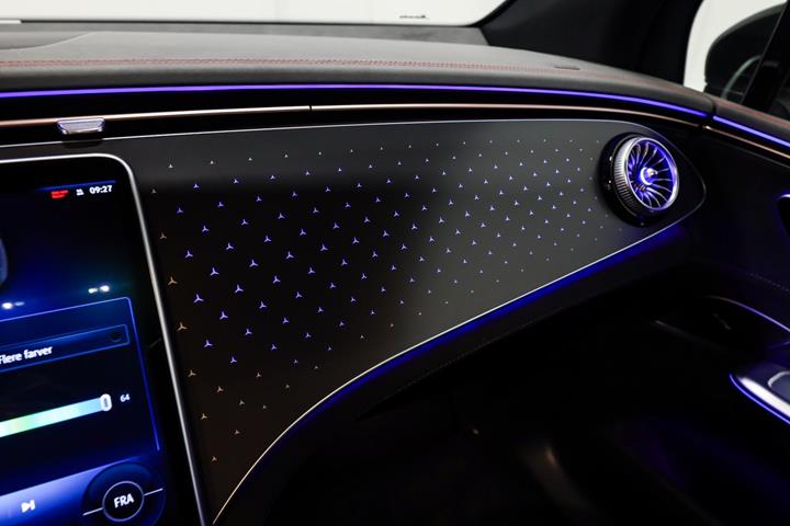 Grøn Mercedes EQE350 SUV fra 2024