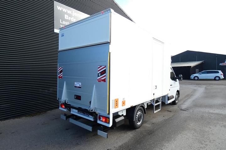 Hvid Renault Master V T35 fra 2026