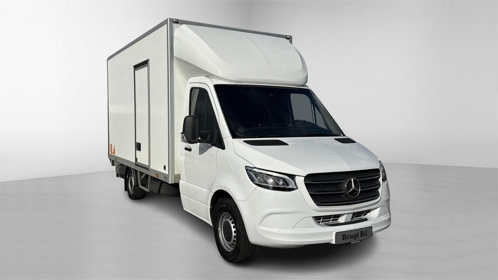 Hvid Mercedes Sprinter 317 fra 2023