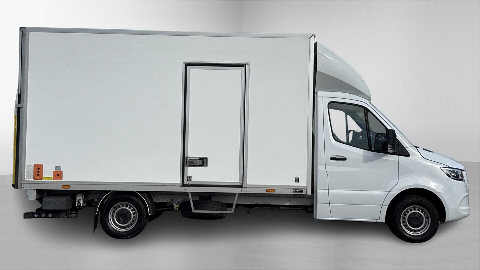 Hvid Mercedes Sprinter 317 fra 2023